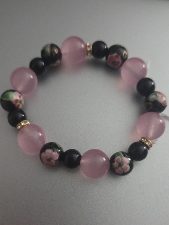 Jewelry - Pink and Black Floral Beaded Stretch Bracelet
